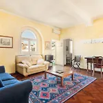 Trevi Comfortable Apartment With Terrace | Romeloft