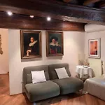 Torre Della Scimmia Apartment