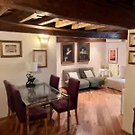 Torre Della Scimmia Apartment