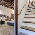 18 Ciancaleoni House