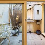 Campo Dei Fiori Historic Apartment