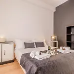 Bbhome Bright And Elegant Metro Libia High Floor Flat