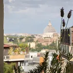 Saint Peter View Penthouse By Rental In Rome