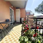 Luminous 2Br Family Apartment In Residential Area