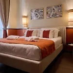 Maison Luxury Pantheon