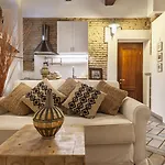 Campo Dei Fiori Nest Apartment