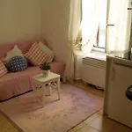 Romantisches Studio Im Lebhaftesten Viertel Roms