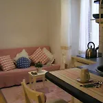 Romantisches Studio Im Lebhaftesten Viertel Roms