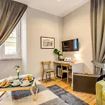 Tlv Navona