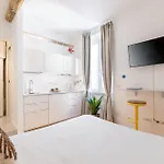 Cantoni 4B - Studio At Colosseum