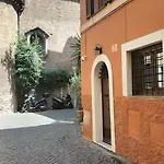 Trastevere Heritage Suite