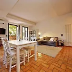 Vatican Luxury Apt With Garden