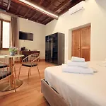 Golden Pantheon Rooms