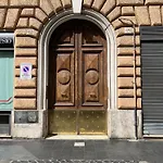 Anna Rome Vatican Luxury