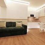 The Brick Apartment By Omen Hospitality Collection