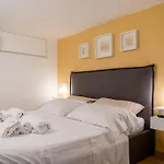 Sky Domus Rome Historic Center Penthouse With Jacuzzi