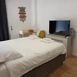 Pm 34 Viale Imperatore Guest House - 50 Mt From Metro San Paolo