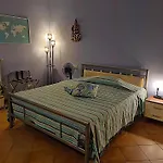 Semi-Central Room