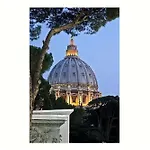 Lux Vaticana Suite