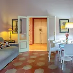 Campo De\' Fiori Pinky House