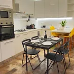 Cozy Modern Apartment With Terrace - Pantheon