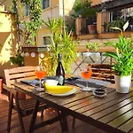 Cozy Modern Apartment With Terrace - Pantheon