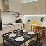 Cozy Modern Apartment With Terrace - Pantheon