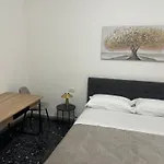 Larisa Home Apartment