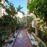 Roma Centro Pochi Minuti - Appartamento Con Giardino Privato
