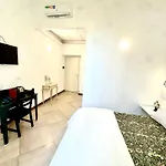 Via Veneto - Dolce Vita Alcova