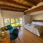 Margutta Domitia Home