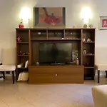Idi\'S House