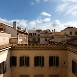 Iflat Vatican & Navona Brand New Chic Apartment