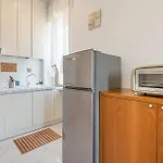 Beautiful Apartment In Roma With Kitchenette