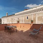 Apartment with Terrace in via del Pellegrino - FromHometoRome