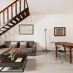 Navona Charming Apartment By Romeloft