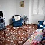 Heartwarming Apartment In Roma - 5 Minutes From Colosseum
