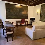 Fontana Di Trevi Elegant And Exclusive Apartment