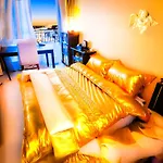 Laura Luxury Home In Central Rome