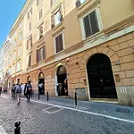 Colosseo Historical Apartment La Romana