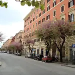 Mamomi House