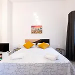 La Dolce Vita Apartment - Metro Jonio