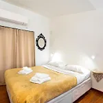 Il Palazzetto Di Via Della Frezza