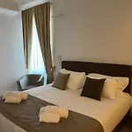 Cicerone\'S Luxury Suites