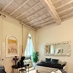 Luxury Piazza Navona Escape 11