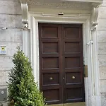 La Casa Di Nina In Via Veneto