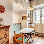 Flat With Lovely Views Near Piazza Navona