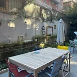 Happy House With Private Garden