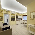Vatican House Crocifisso 51
