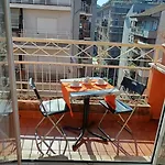 Di Fronte Alla Cupola